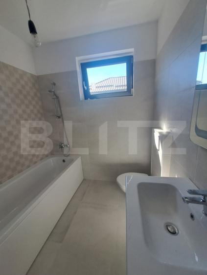 Casă cu 4 camere cu Teren 500 Mp în Sânpetru
