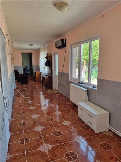 Casă individuală cu 6 camere cu Canalizare în Brânceni
