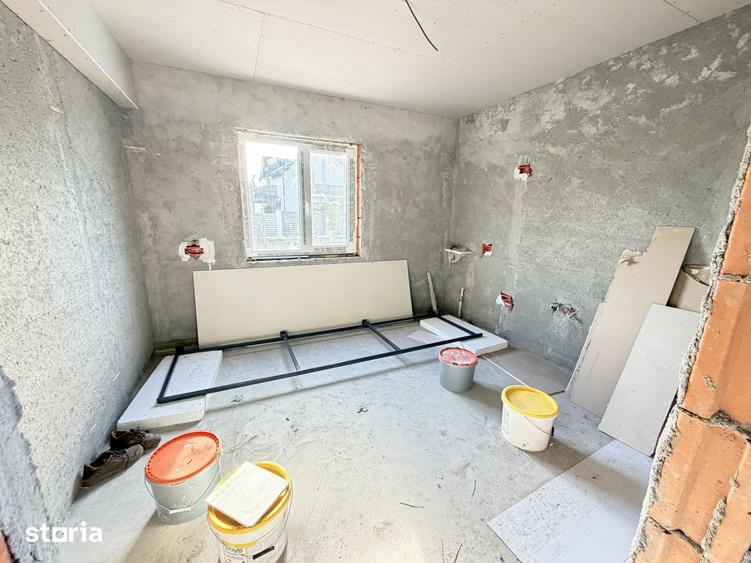 Casă cu 4 camere cu Teren 260 Mp în Glina