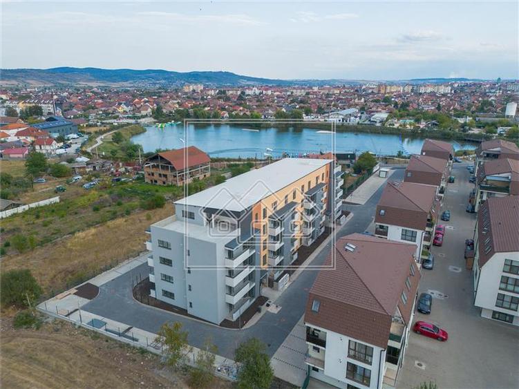 Apartament cu 3 camere nedecomandat în Țiglari