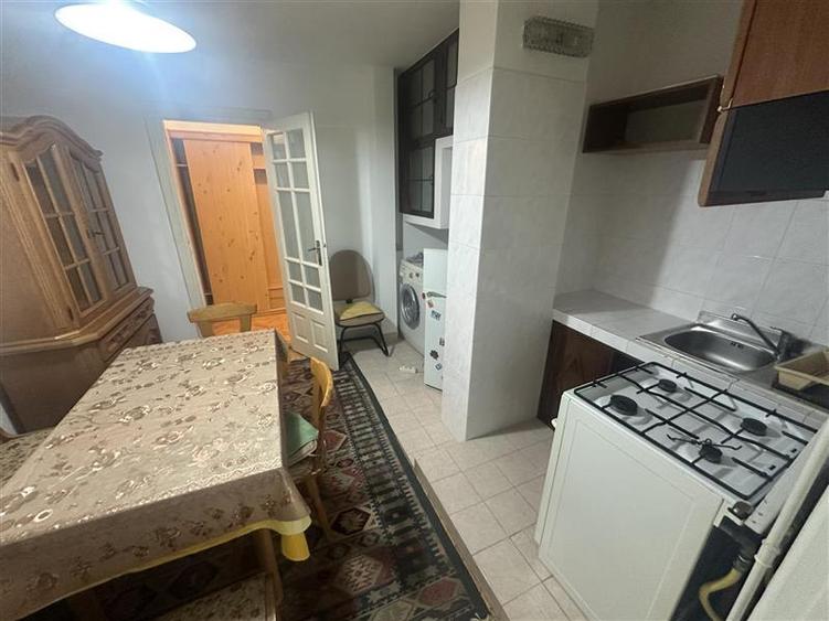 Apartament cu 2 camere decomandat, mobilat în Bucovina