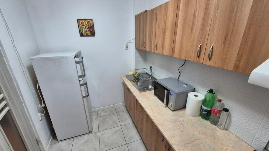 Apartament cu 2 camere semidecomandat, mobilat în Iancului