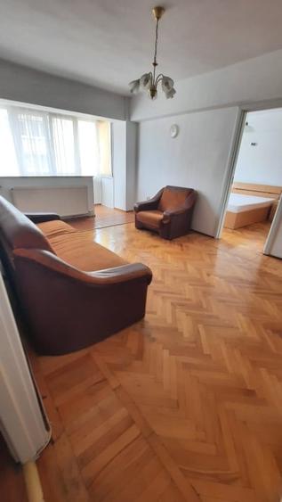 Apartament cu 2 camere semidecomandat în Cișmigiu