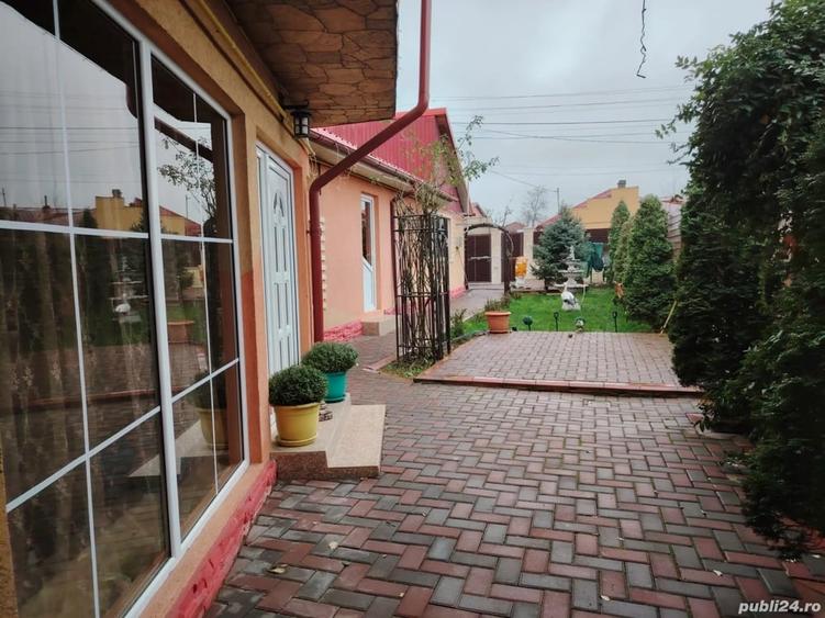 Casă cu 6 camere cu Teren 390 Mp în Central