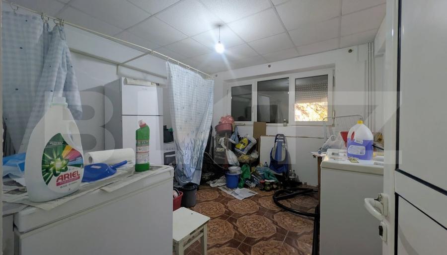 Apartament cu 4 camere decomandat, mobilat în Malu Roșu