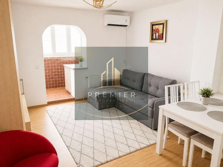 Apartament cu 4 camere decomandat, mobilat în Băneasa