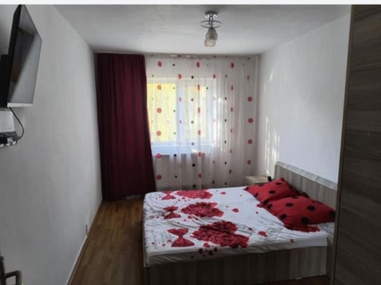 Apartament cu 2 camere decomandat în Zahana