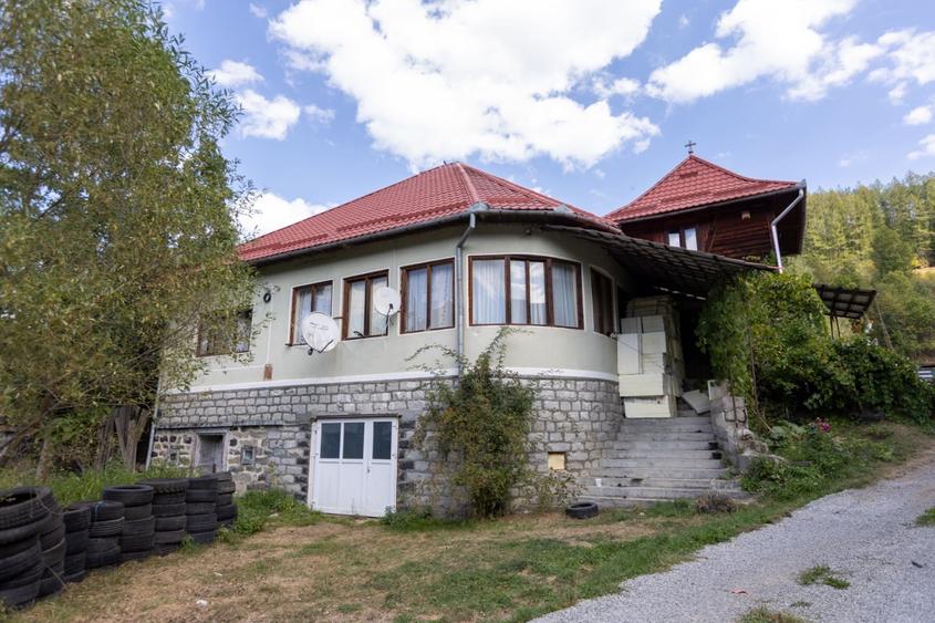 Casă cu 4 camere în Exterior Sud