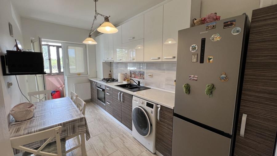 Apartament cu 2 camere semidecomandat, mobilat în Drumul Taberei