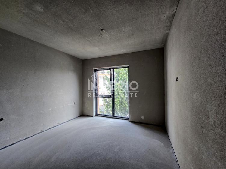 Apartament cu 4 camere semidecomandat în Andrei Mureșanu
