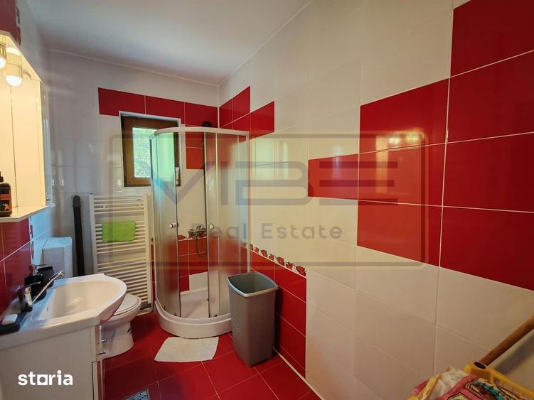 Casă cu 5 camere cu Teren 400 Mp în Cug