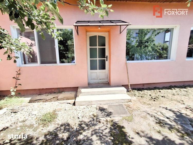 Casă cu 4 camere cu Canalizare în Crișan