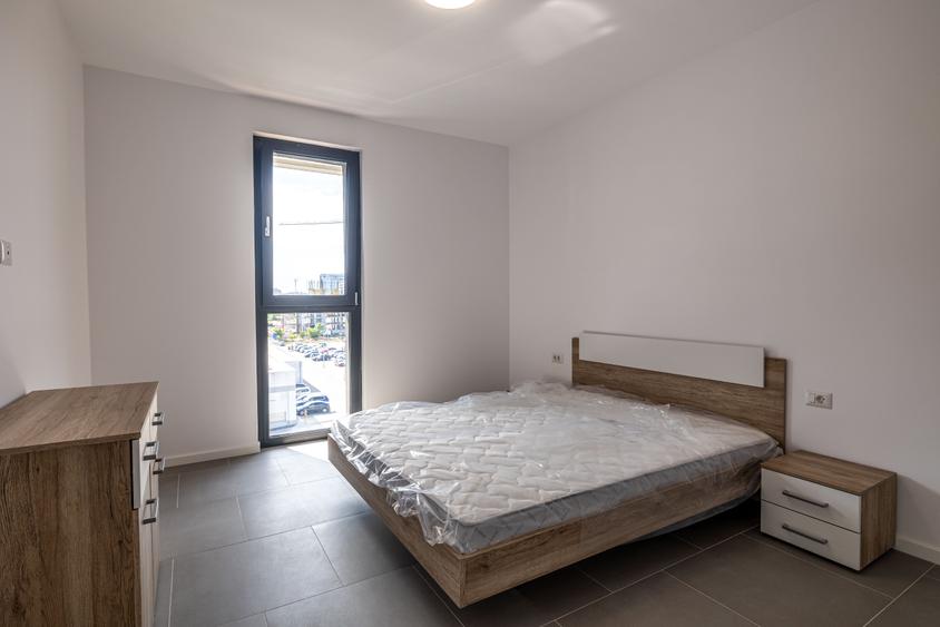 Apartament cu 2 camere decomandat, mobilat în Torontalului