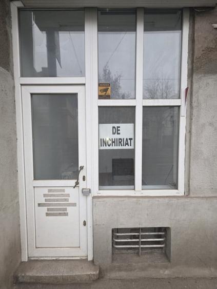Spațiu comercial, de 7 mp, în Dacia