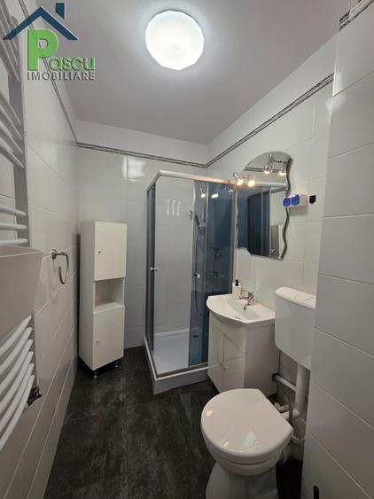 Apartament cu 2 camere semidecomandat în Eroii Revoluției