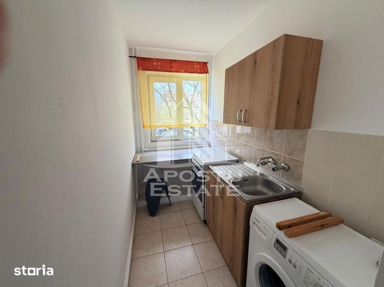 Apartament cu 2 camere, mobilat în Soarelui