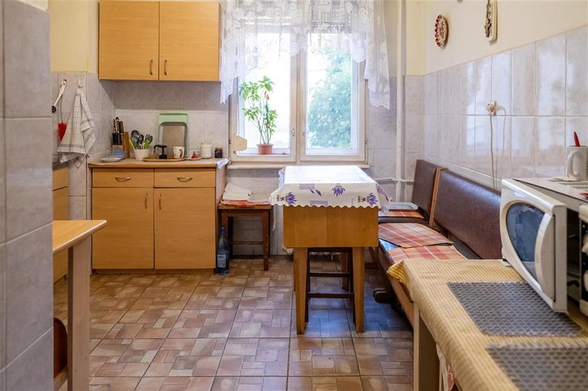 Apartament cu 4 camere decomandat în Decebal
