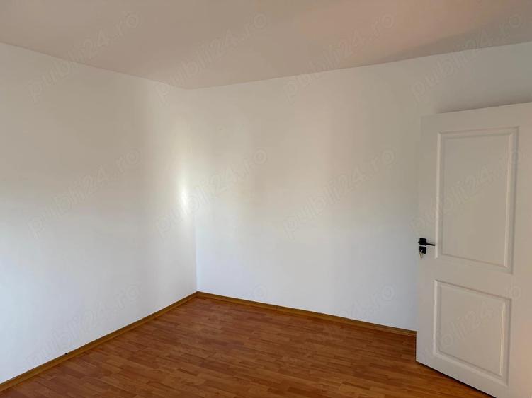 Apartament cu 3 camere decomandat în Vitan