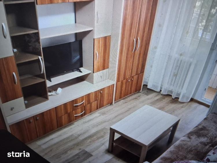 Apartament cu 2 camere decomandat în Tei
