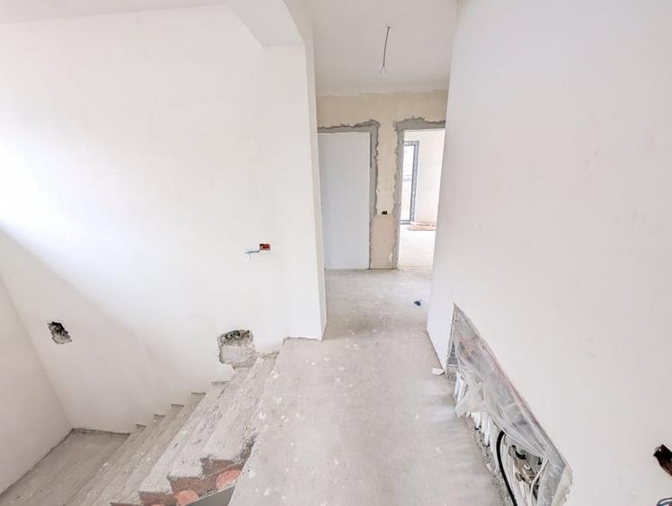 Casă individuală cu 6 camere cu Garaj în Tunari