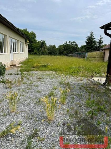 Casă cu 5 camere cu Teren 1500 Mp în Sânnicolau Mic