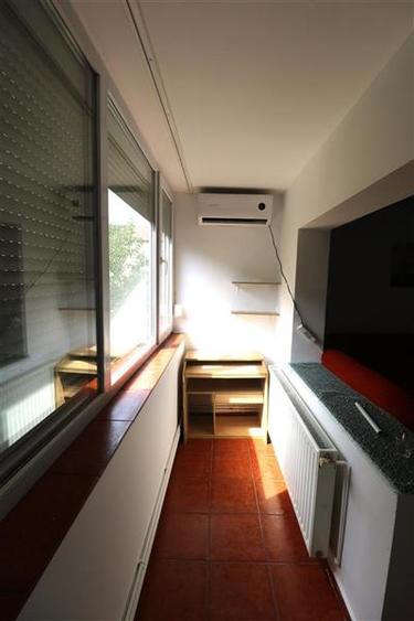 Apartament cu 2 camere semidecomandat, mobilat în Aradului