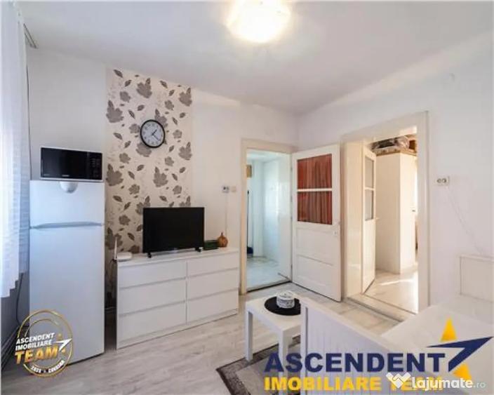 Casă cu 2 camere cu Teren 186 Mp în Simeria