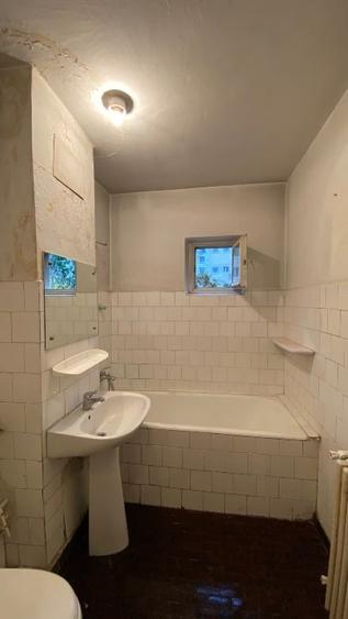 Apartament cu 3 camere în Tineretului