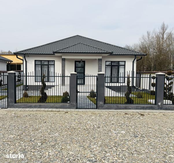Casă cu 3 camere cu Teren 600 Mp în Central