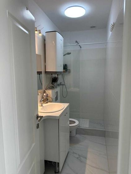 Apartament cu 2 camere semidecomandat în Romană