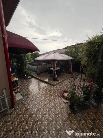 Casă cu 5 camere cu Teren 359 Mp în Brestei