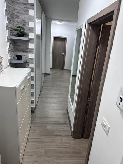 Apartament cu 2 camere semidecomandat în Giroc