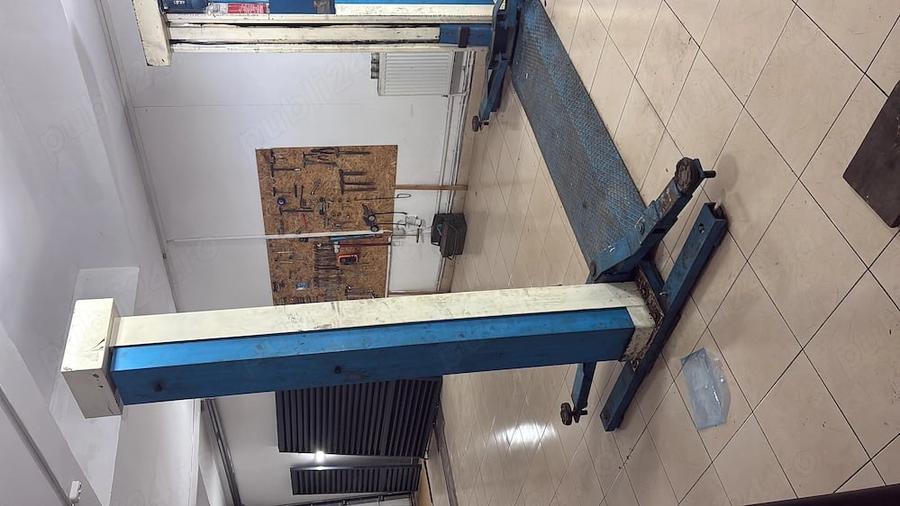 Spațiu comercial, de 90 mp, în Central