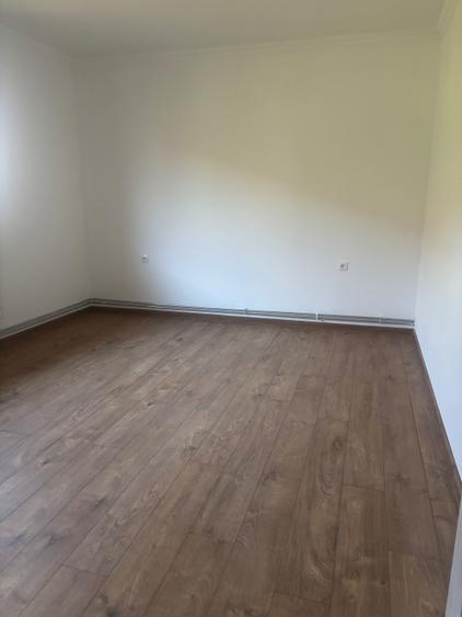 Casă cu 3 camere în Central