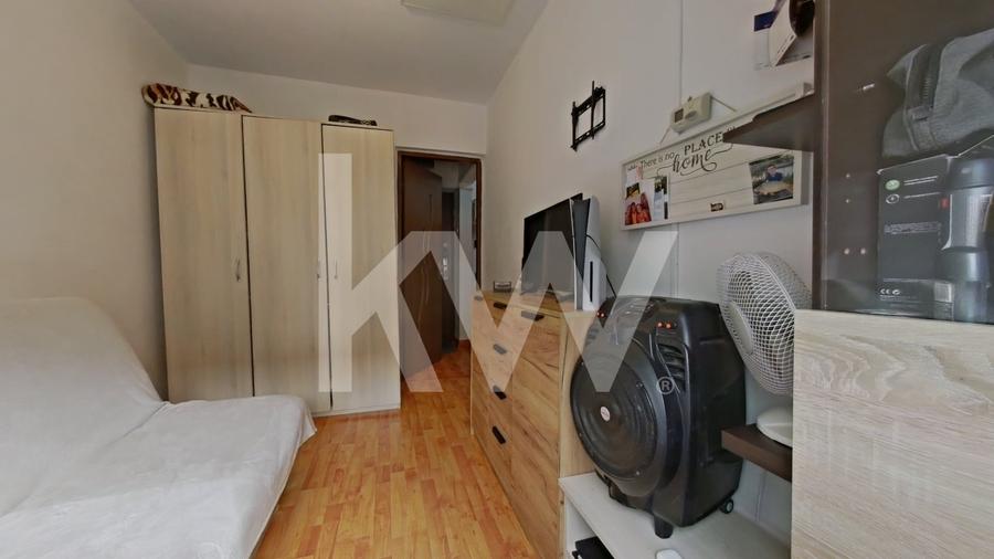 Apartament cu 3 camere nedecomandat, mobilat în Florilor
