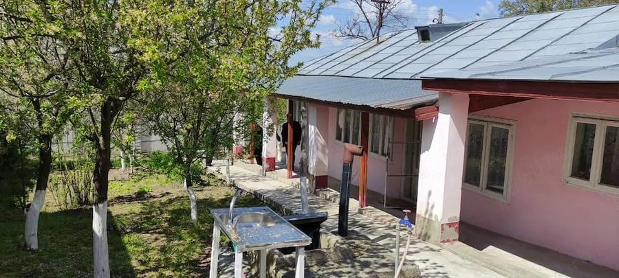 Casă cu 3 camere cu Teren 1000 Mp în Costache Negri
