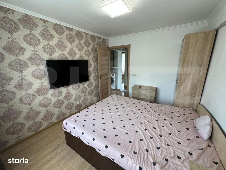 Apartament cu 3 camere decomandat în Rovine