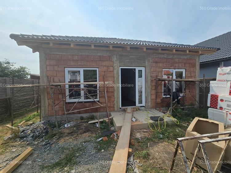 Duplex cu 3 camere cu Canalizare în Moșnița Nouă