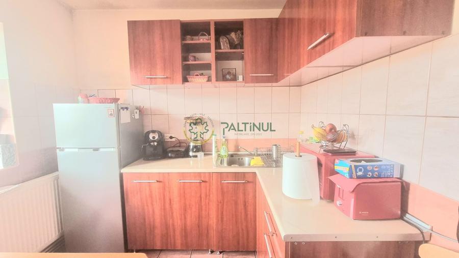 Apartament cu 2 camere decomandat, mobilat în Trei Stejari