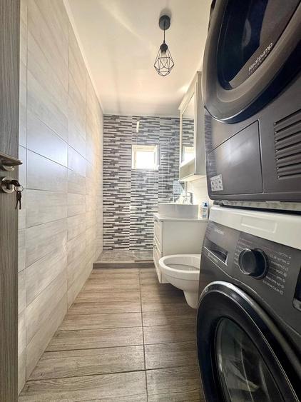 Apartament cu 3 camere semidecomandat în Dâmbovița