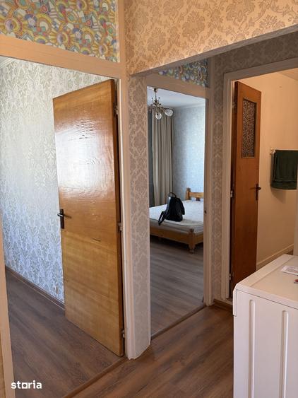 Apartament cu 3 camere decomandat în Giurgiului