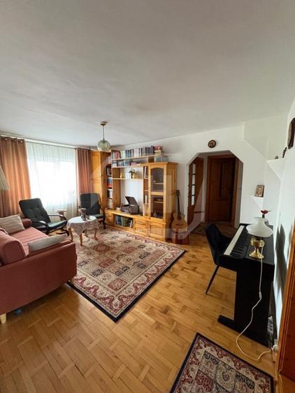 Apartament cu 4 camere decomandat, mobilat în Mănăștur