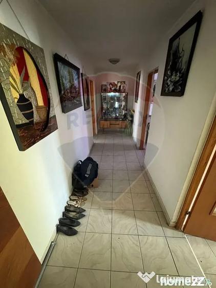 Apartament cu 2 camere decomandat, mobilat în Sud