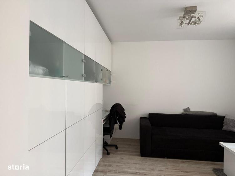 Apartament cu 2 camere decomandat în Titan