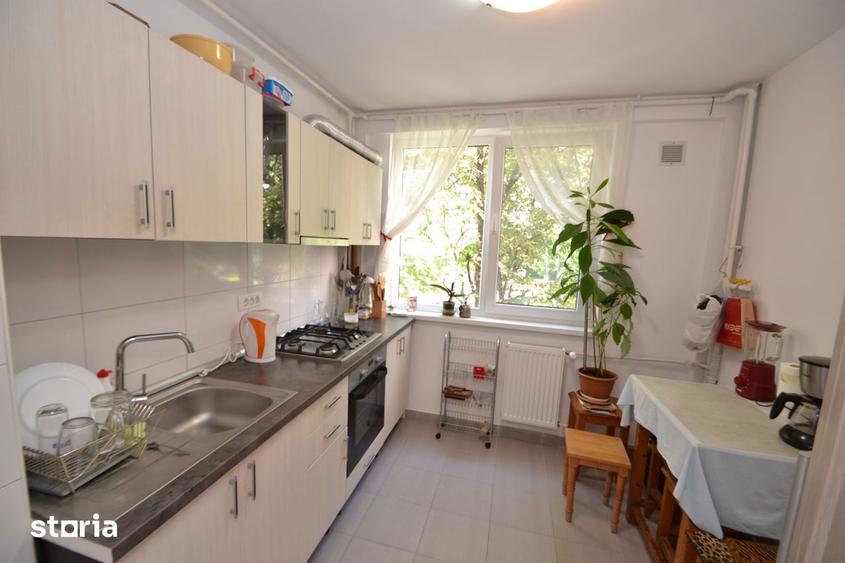 Apartament cu 3 camere, mobilat în Drumul Taberei