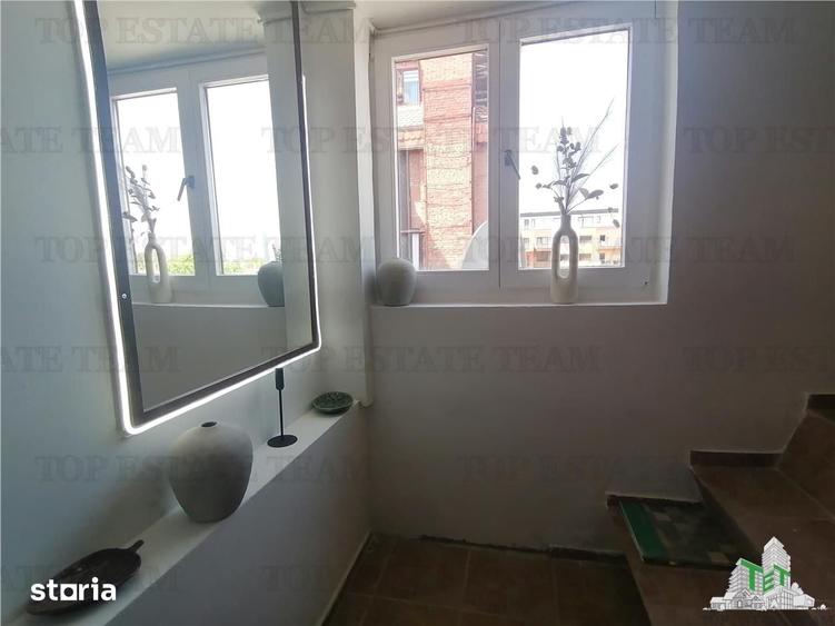 Apartament cu 4 camere decomandat în Central