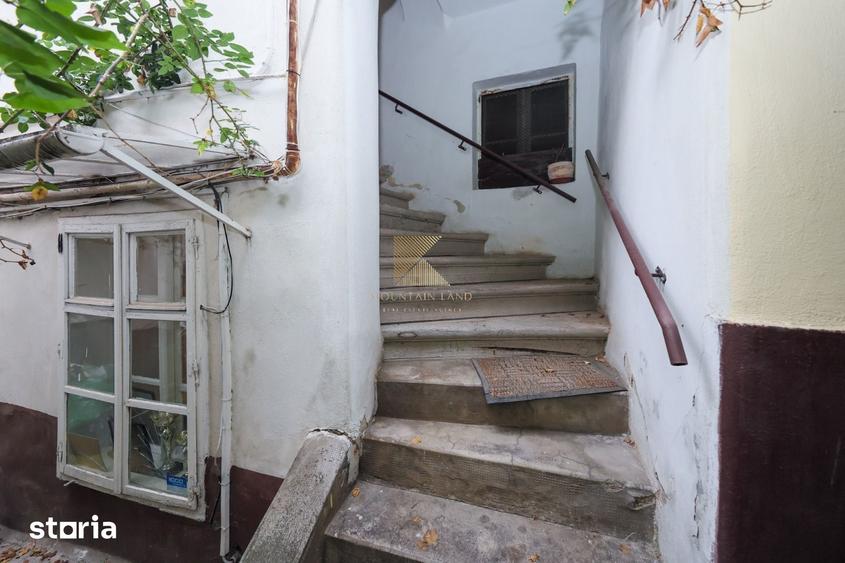 Casă cu 4 camere decomandat cu Teren 292 Mp în Centrul Istoric