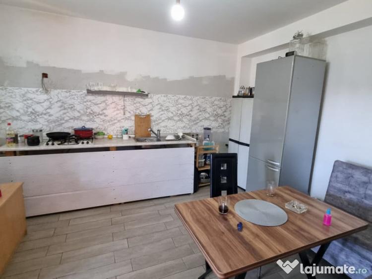 Casă cu 4 camere cu Teren 500 Mp în Gherăiești
