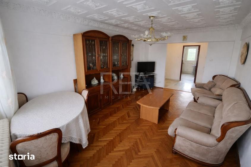 Apartament cu 4 camere decomandat în Pantelimon