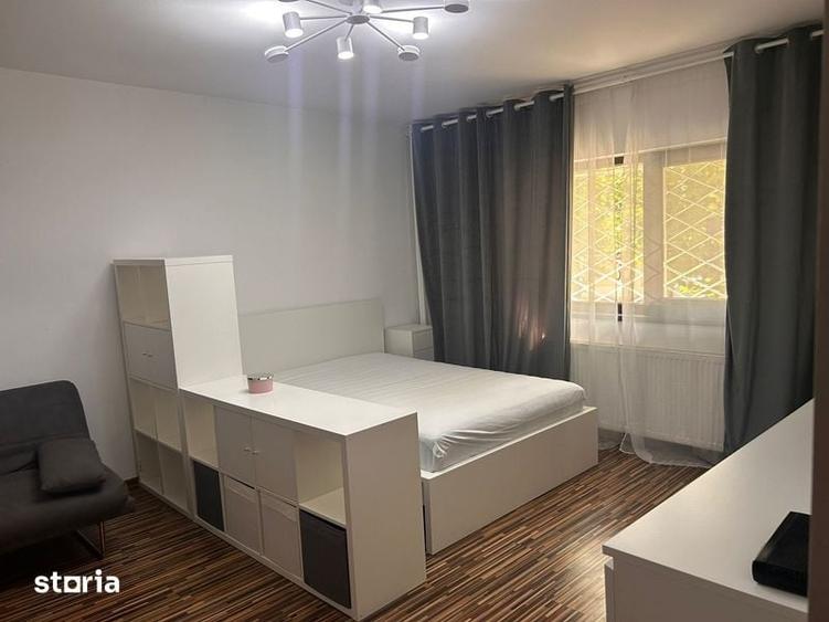 Garsonieră decomandată în Central